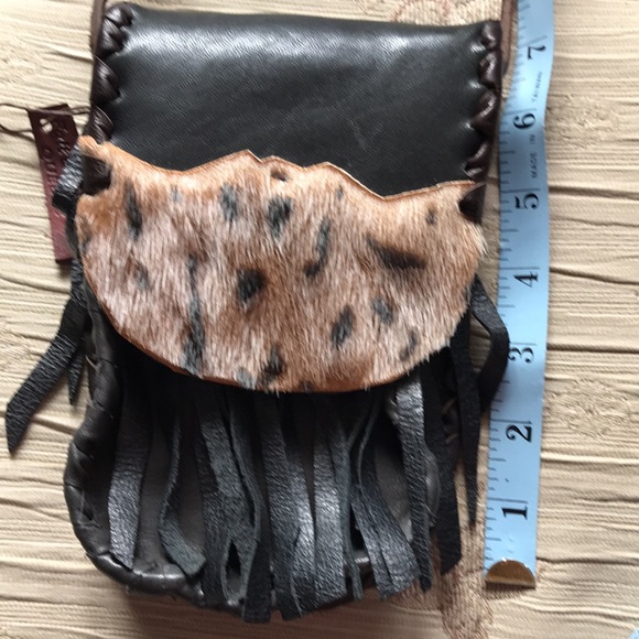 NWNT - Mini leather pouch purse with seal fur and fringe - Picture 5 of 7